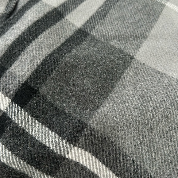 Scarf poncho wraps - Picture 5 of 9